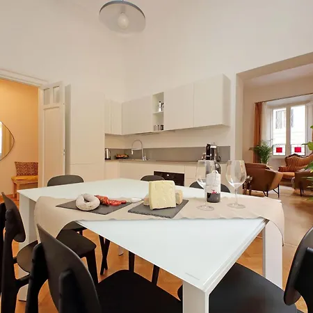 Treasurerome Adriana Charme 4br Appartement *